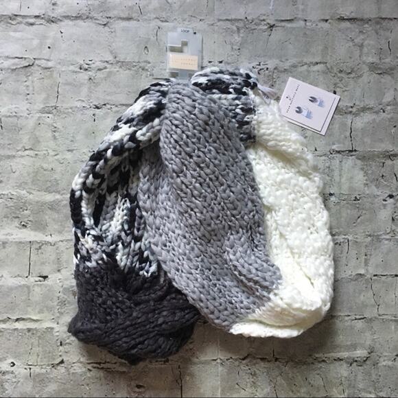 Lauren Conrad Loop Infinity Scarf - Picture 1 of 5